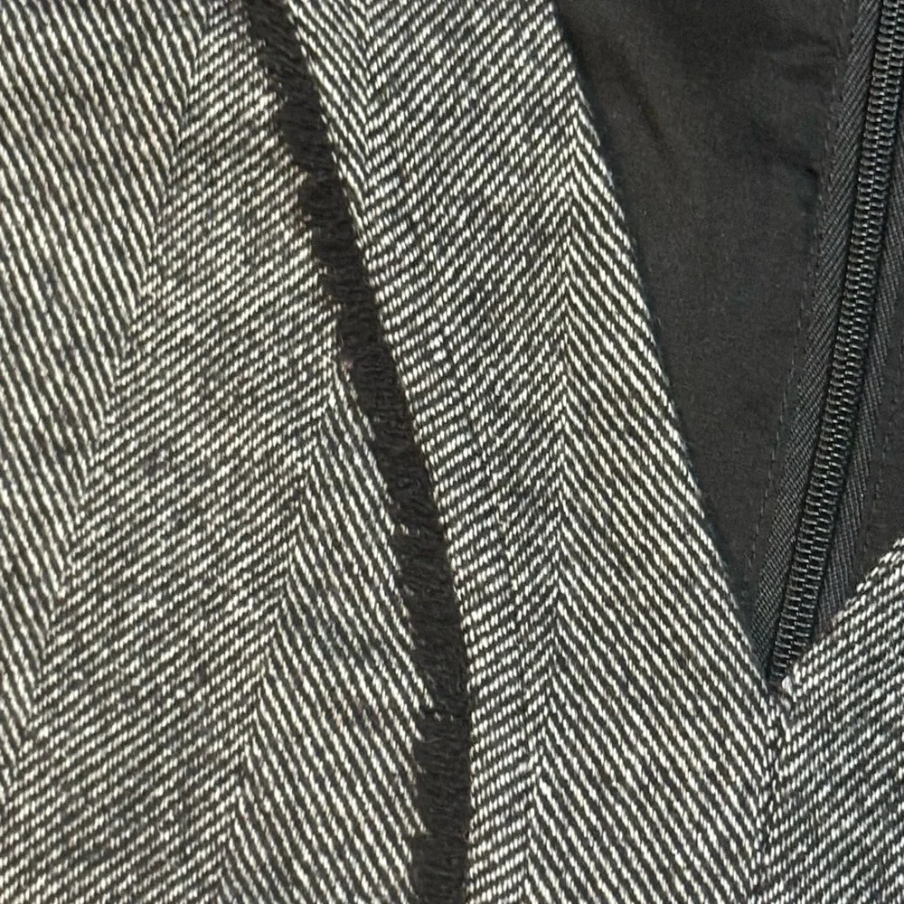 Banana Republic Gray V-Neck Tweed Midi Dress - Picture 6 of 7